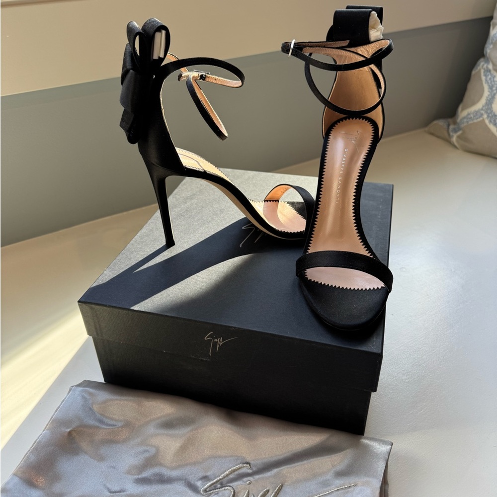 Giuseppe Zanotti Elegant Black Stiletto Heels